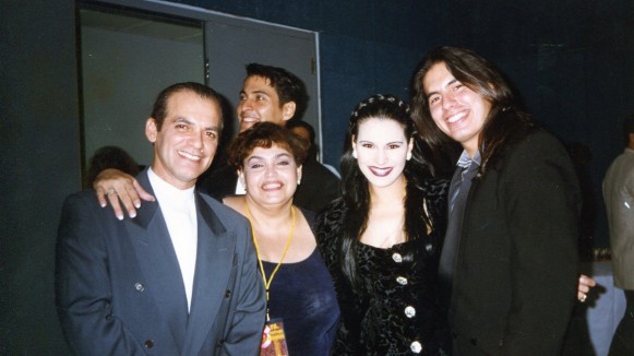 Joey, ..., Olga y Michael Gabriel
